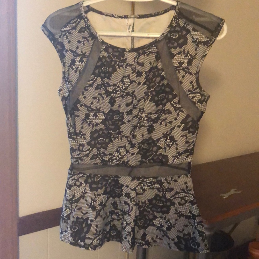 Cap sleeve blouse